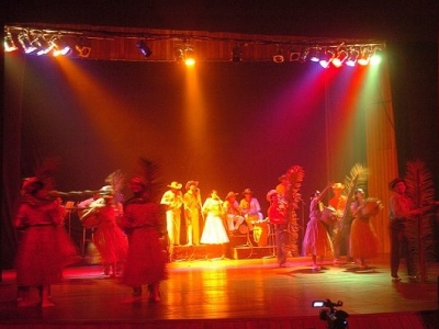 Noche de música y danza folclórica en la UIS
